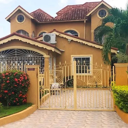 Lw Guesthouse